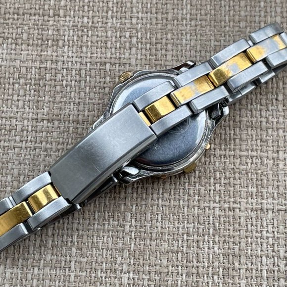 Fossil Ladies Wristwatch Dual Gold/Silver Tone Quartz Analog Watch - Picture 10 of 10